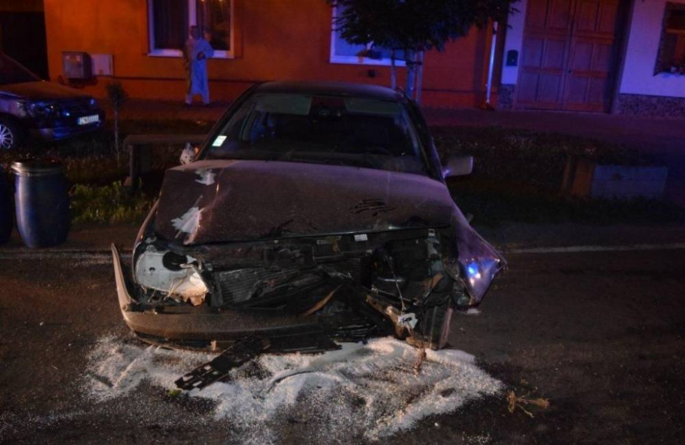 Foto: V Topoľčiankach nabúral 27-ročný vodič s 1,2 promile alkoholu v krvi
