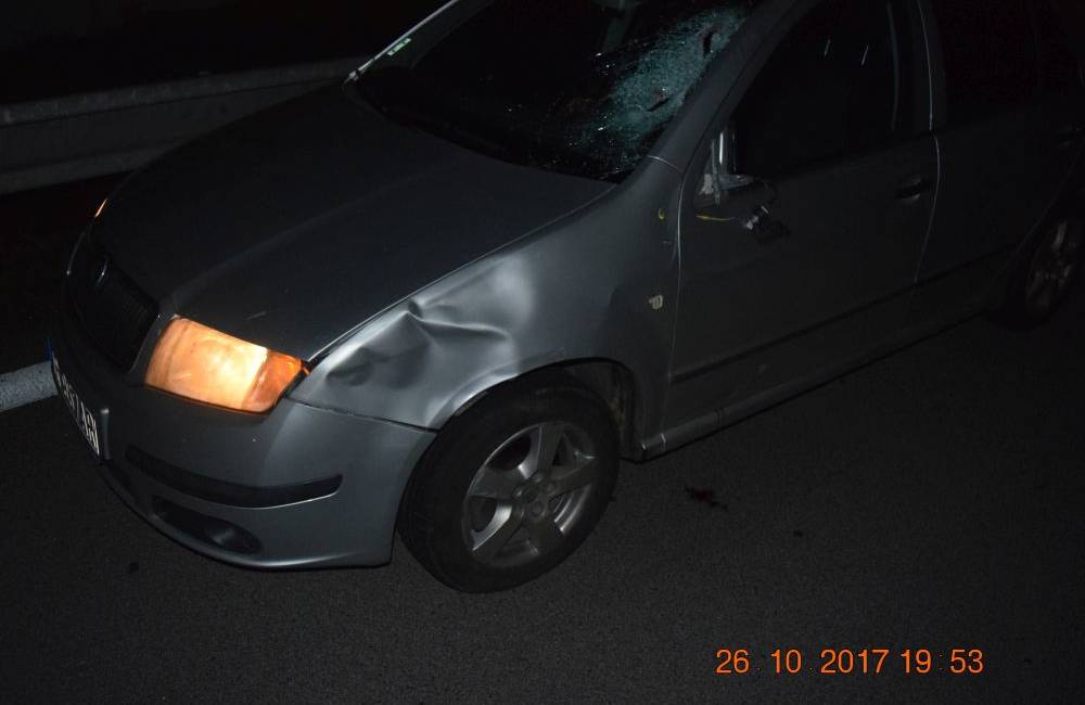Foto: Chodkyňu na R1 zasiahlo auto, nebolo ju vidieť