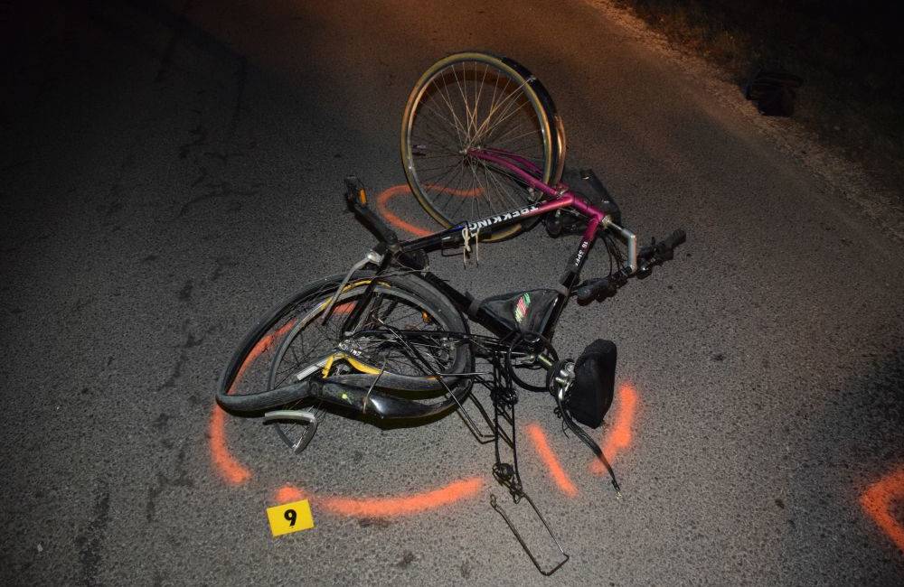 Zrážku s autom neprežil 63-ročný cyklista, polícia upozorňuje na nosenie reflexných prvkov