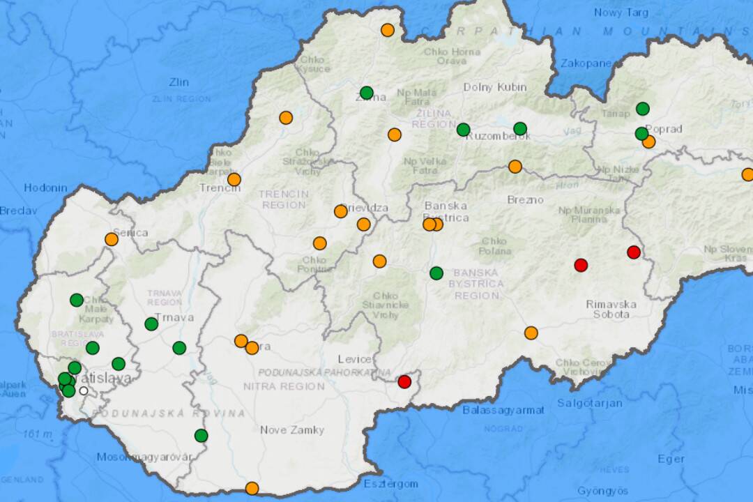 Vo viacerých mestách Nitrianskeho kraja je momentálne zhoršená kvalita ovzdušia