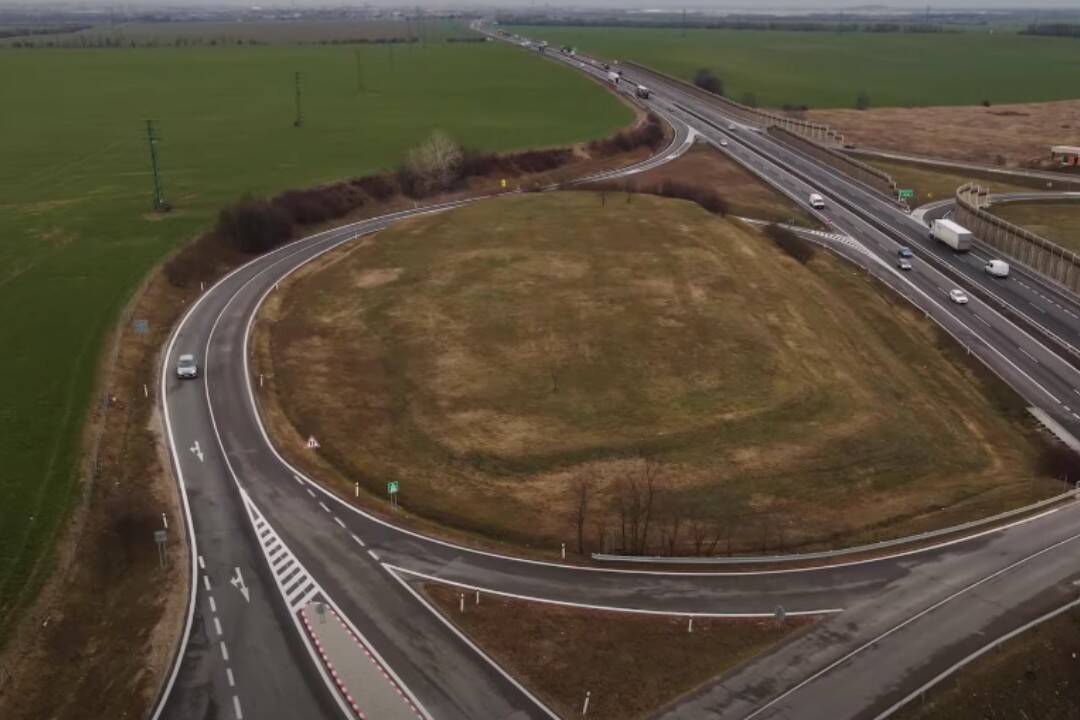 VIDEO: Pri Trnave smerom na Nitru sa chystá rozsiahla oprava mosta. Ako sa zmení križovatka D1 a R1?