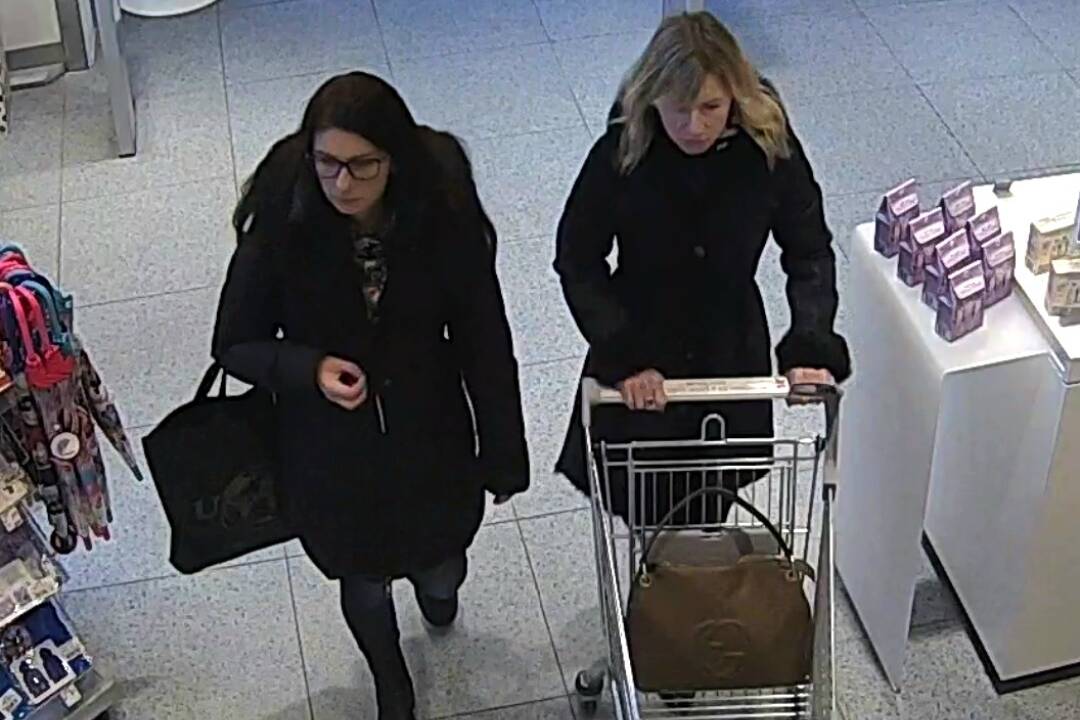 Polícia hľadá dve ženy z nákupného centra v Nitre, zverejnila aj ich fotku