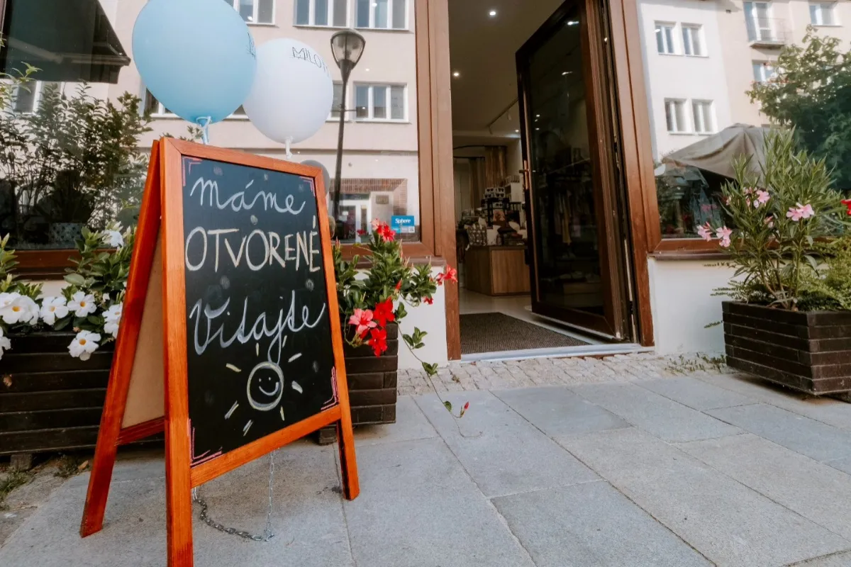 Šok pre nitrianskych rodičov. Známy obchodík s detským sortimentom prišiel s nečakanou správou