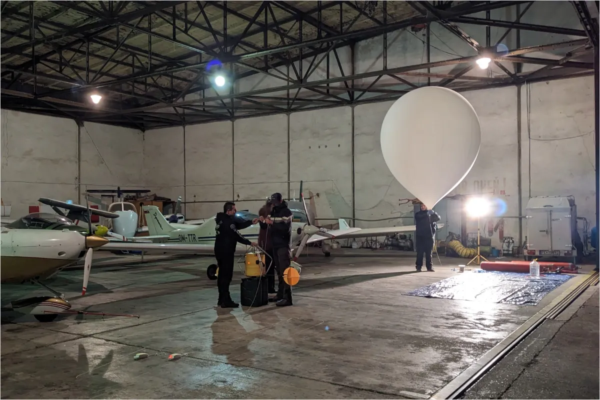 Slovenskí vedci sa podieľali na svetovom unikáte. Meteor zachytili zo stratosféry ako prví na svete