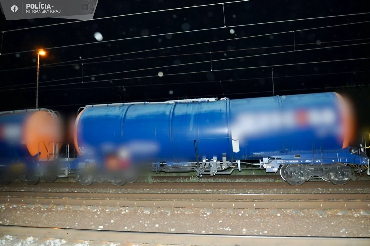 Tínedžera v Šali zasiahol prúd. Chcel si spraviť fotografiu na vagóne, skončil s vážnymi popáleninami