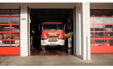 V obci Čechynce horela v utorok 7.apríla maštaľ