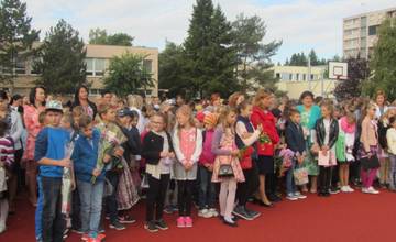 ZŠ Nábrežie mládeže má novú tartanovú dráhu