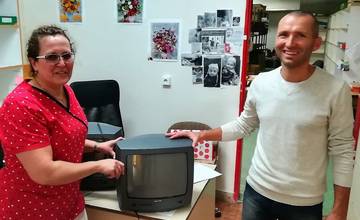 Pacientom v levickej nemocnici miestny občan daroval devätnásť televízorov