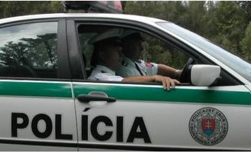 24-ročnému mladíkovi, ktorý z pohostinstva ukradol 66 eur a cigarety hrozia až tri roky