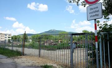 Záhrady na Chrenovej zastavajú novými bytmi, investor už začal s prácami