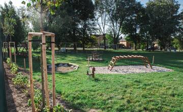 FOTO: V Nitre na Chrenovej vzniká relaxačná a športová oáza