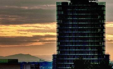 FOTO: Výhľad na Zobor z hlavného mesta. Obyvateľ Bratislavy odfotil tento unikátny záber