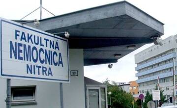 Nitrianska nemocnica opäť povolila návštevy. Na jednej klinike však platí zákaz aj naďalej