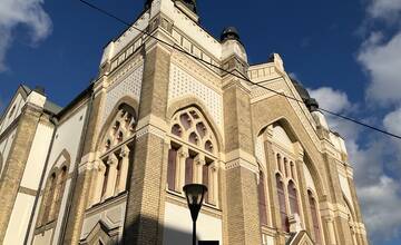 Nitriansku synagógu zaplnia tóny vážnej hudby. Blíži sa 50. ročník Nitrianskej hudobnej jari 