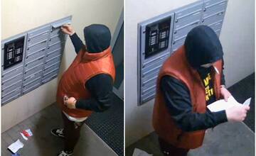 Nepoznáte tohto muža? Poškodil schránky vo vchode v Nitre