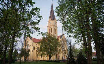 Za osem rokov navštívil všetky kostoly na Slovensku. Unikátnu zbierku fotografií vystavia vo Vrábľoch