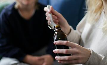 Známy sirup proti kašľu sťahujú z predaja. Pri chrípke a prechladnutí ho možno používate aj vy