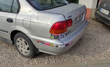 Ukradnuté auto z obce pri Nových Zámkoch sa našlo, upozornil na to všímavý sused