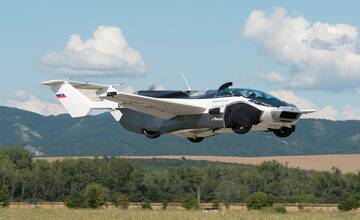 Spod Zobora až do Piešťan. Lietajúce auto z Nitry zvládlo ďalší let a čaká ho testovanie