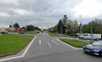 Vodiči pozor, na dvoch križovatkách v Nitre nefungujú semafory. Dopravu riadi polícia
