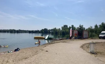 Po Šuranoch kolujú reči, že v lete spoplatnia obľúbené jazero Tona. Ľudia sú proti, vlani ich rozhnevalo aj parkovné