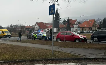 Na „prekliatom“ kruhovom objazde pod Zoborom v Nitre opäť došlo k nehode, zdržíte sa len krátko