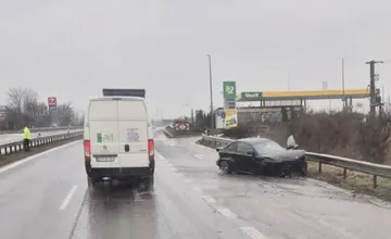 Piatkovú premávku v Nitre komplikuje viacero dopravných nehôd