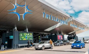 Slovenskí dovolenkári uviazli v Grécku. Let nikde, aerolinka zmizla z radaru a už druhý deň trčia na letisku