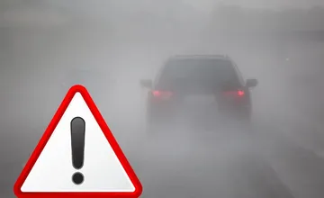 Nitriansky kraj zahalila hustá hmla a problémy robí aj poľadovica. Dokedy ešte potrvajú výstrahy?