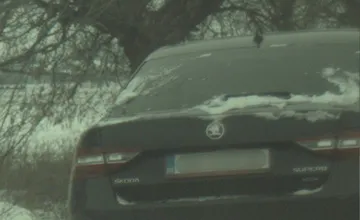 Polícia v Nitrianskom kraji namerala na ceste medzi dedinami vodiča s rýchlosťou 178 km/h, prišiel o poriadny balík