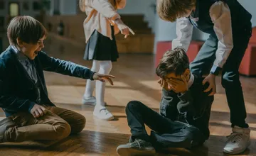 Nitrianska župa spúšťa v spolupráci s políciou výnimočný projekt zameraný na žiakov aj učiteľov, riešiť bude aj šikanu