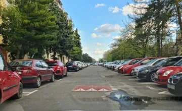 Nebezpečné ulice v Nitre riešia naprieč mestom, značky či spomaľovače pribúdajú aj bez súhlasu polície 