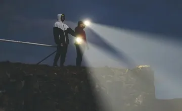 Hrady a strážne body na Slovensku opäť prepojí svetelný signál, tentokrát aj v okrese Levice. Buďte pri tom i vy