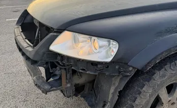 Policajti najprv neverili vlastným očiam a potom si zgustli na šoférovi v Nových Zámkoch. Chýbala mu dôležitá časť auta