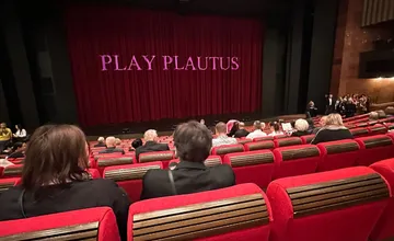 Divadlo Andreja Bagara v Nitre zavádza dramaturgické úvody k vybraným predstaveniam, vysvetlia príbeh aj skryté významy