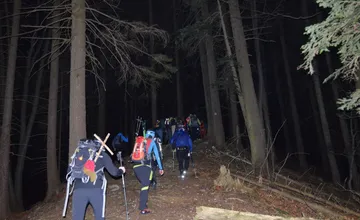 Desiatky kilometrov v tme, tichu a modlitbe. Veriaci z Nitrianskeho kraja vyrazia na Extrémnu krížovú cestu, kde a kedy?