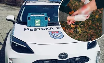 Mestskí policajti v Nitre riešili aj bizarné prípady: Ponuka drog, telesná potreba priamo na ulici aj zranená žena