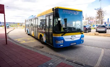 Topoľčany sa chvália modernizáciou zastávok. Okrem chvály schytalo mesto od miestnych aj kritiku