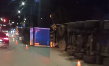 VIDEO: Na frekventovanej križovatke v Nitre sa večer prevrátil kamión, zasahovali hasiči aj polícia