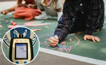 Nevídané hlásenie pre policajtov z Nitry. Mamička trávila čas na ihrisku s malými deťmi značne pod vplyvom alkoholu