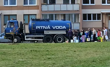 Rozsiahle odstávky vody v Nitre a okolí ľudia nakoniec nepocítili. Mnohí kritizujú, že si spravili zbytočné zásoby