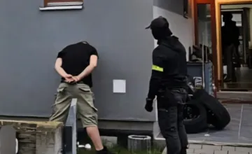 Polícia zasahuje na západom Slovensku v rámci akcie MEDELIN, rozbila drogovú skupinu, zadržala 6 ľudí