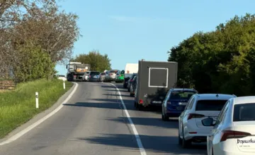 Vodiči, rátajte s ďalšími obmedzeniami na R1, výjazd Nitra - Juh uzavreli a v smere z Veľkého Lapáša sa tvoria kolóny