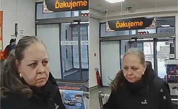 Nitrianska polícia pátra po žene zo záberov, môže pomôcť objasniť krádež v potravinách. Nepoznáte ju?
