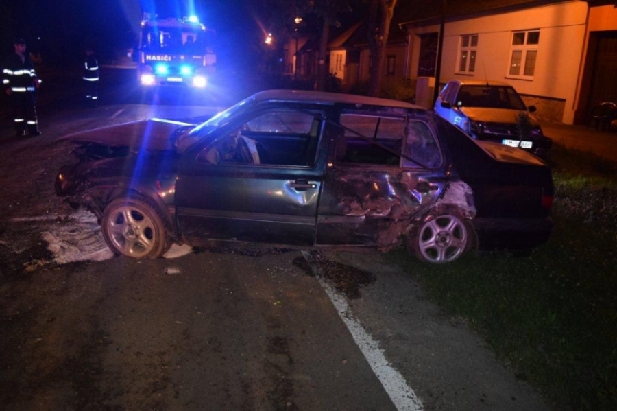 Nehoda Topoľčiankach, vodič nafúkal 1,2 promile, foto 1