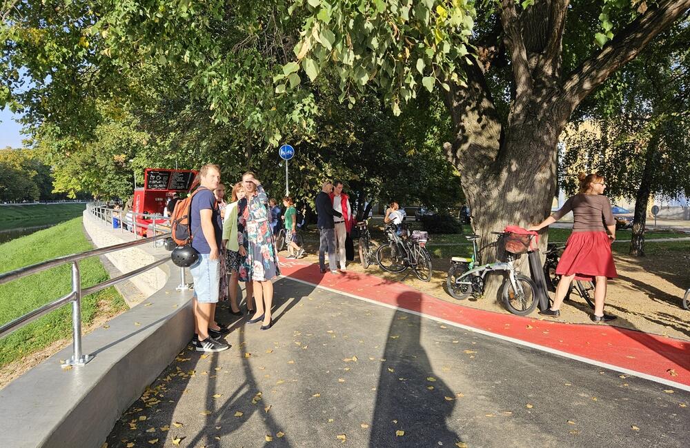 FOTO: Slávnostné otvorenie cyklopodjazdu pod Univerzitným mostom, foto 1
