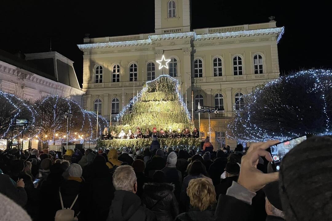 FOTO: Vianočné trhy v okresných mestách, foto 12