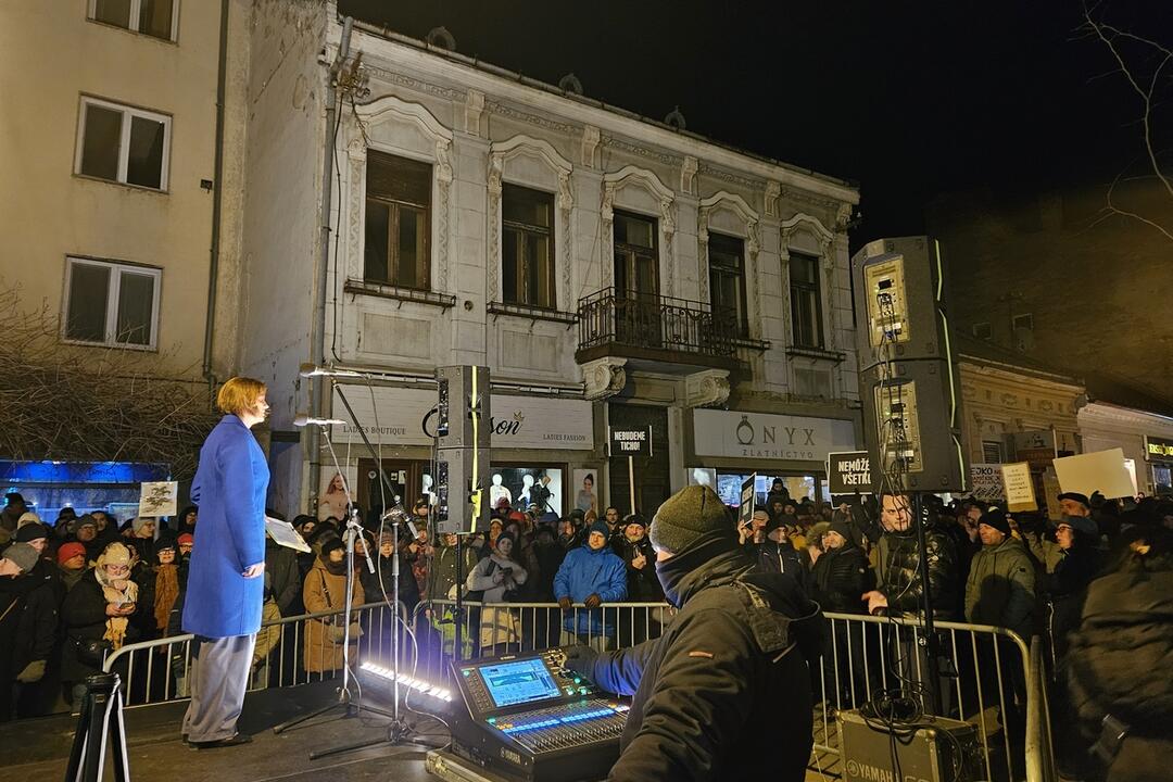 FOTO: Tretí protivládny protest "Zastavme ich" v Nitre, foto 2