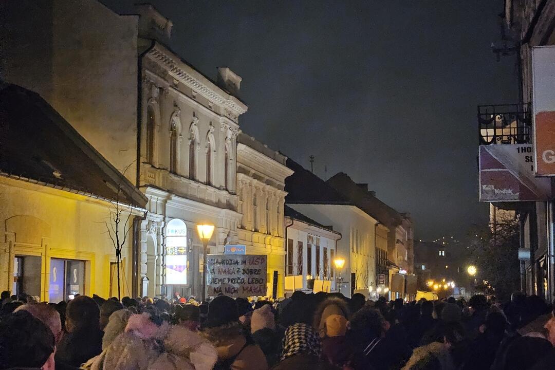 FOTO: Štvrtý protivládny protest "Zastavme ich" v Nitre, foto 4