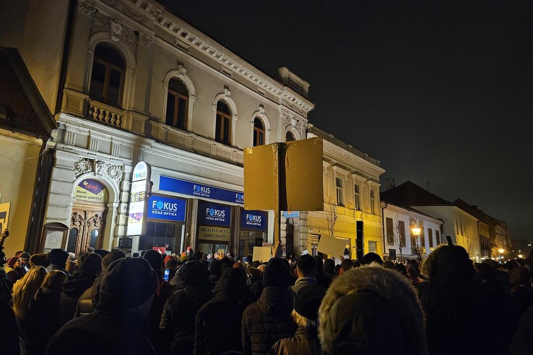 FOTO: Štvrtý protivládny protest "Zastavme ich" v Nitre, foto 9